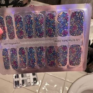 Set of 4 Lily & Fox nail stickers